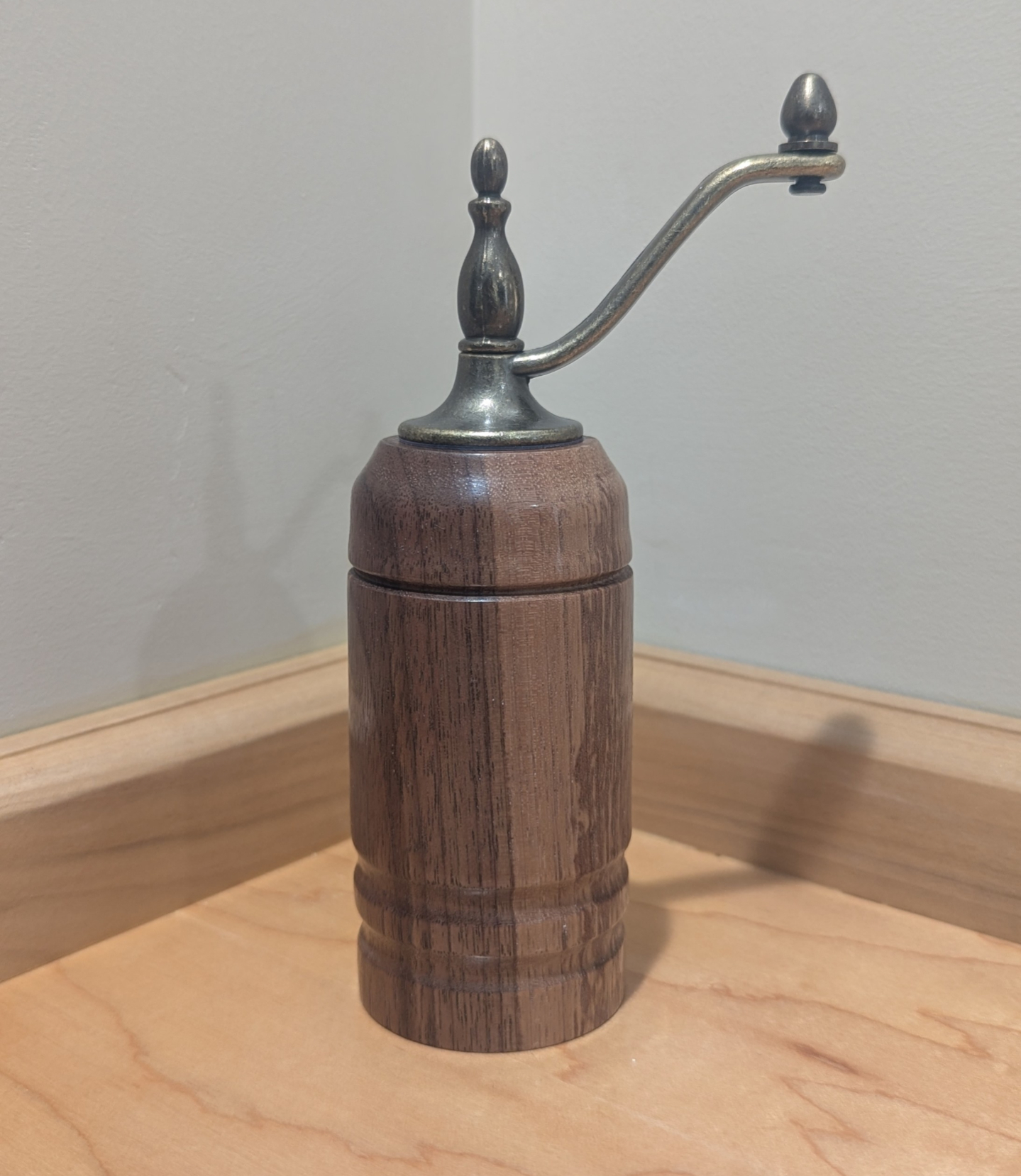 5" Antique Style Pepper Mill - Walnut